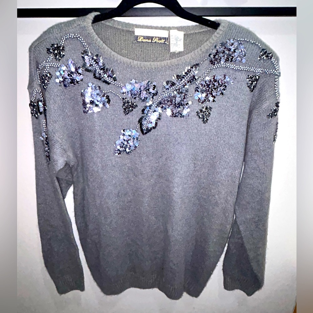 NWT  Vintage Donna Scott Sequin Sweater